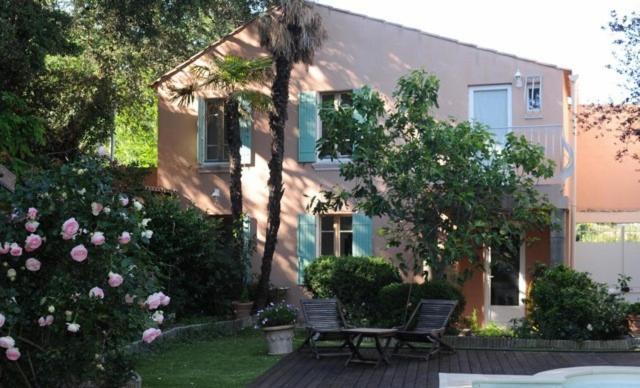 La Petite Maison Villeneuve-lès-Avignon Extérieur photo