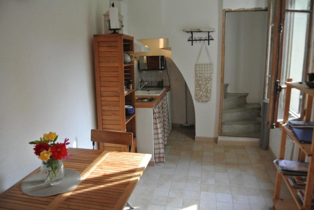 La Petite Maison Villeneuve-lès-Avignon Extérieur photo